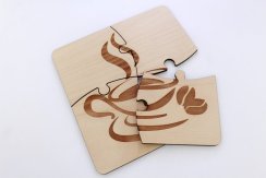 Podtácek ve tvaru puzzle s kávou - rastrový