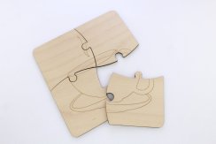 Podtácek ve tvaru puzzle s čajem - vektorový