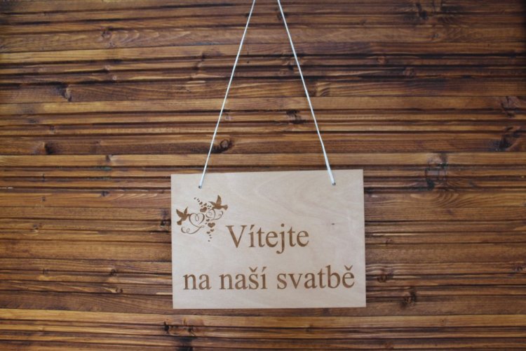 Cedule Vítejte na naší svatbě